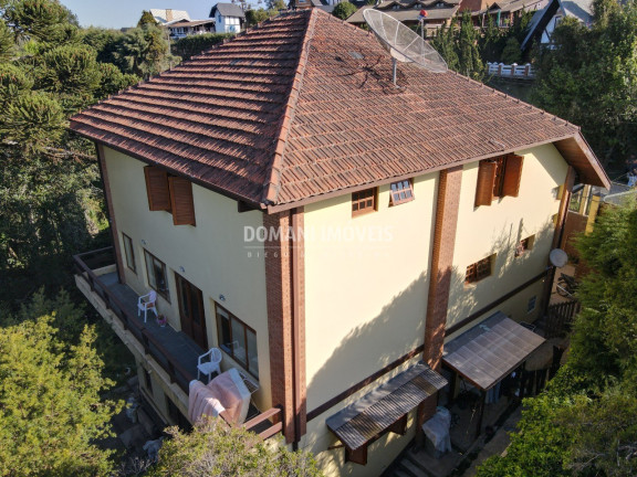 Imagem Casa com 4 Quartos à Venda, 442 m² em Região Do Alto Da Vila Inglesa - Campos Do Jordão Imagem Casa com 4 Quartos à Venda, 442 m² em Região Do Alto Da Vila Inglesa - Campos Do Jordão