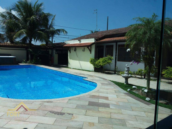 Imagem Imóvel com 5 Quartos à Venda, 506 m² em Maracanã - Praia Grande Imagem Imóvel com 5 Quartos à Venda, 506 m² em Maracanã - Praia Grande