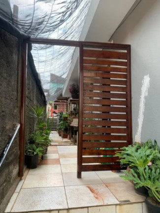 Imagem Casa com 5 Quartos à Venda, 200 m² em Jardim Itacolomi - São Paulo