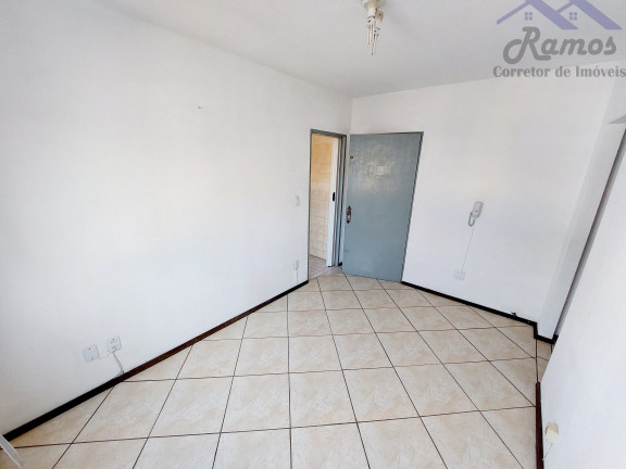 Imagem Imóvel com 2 Quartos à Venda, 46 m² em Cristal - Porto Alegre Imagem Imóvel com 2 Quartos à Venda, 46 m² em Cristal - Porto Alegre