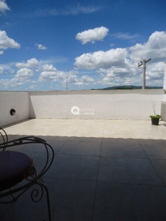 Imagem Casa com 3 Quartos à Venda, 177 m²