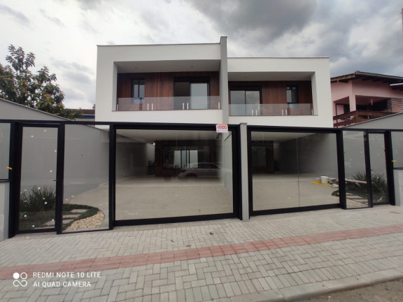 Imagem Imóvel com 3 Quartos à Venda, 184 m² em Saguaçu - Joinville