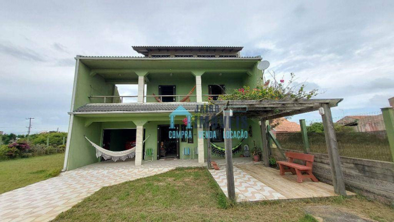 Casa com 4 Quartos à Venda, 280 m² em Centro - Balneário Pinhal