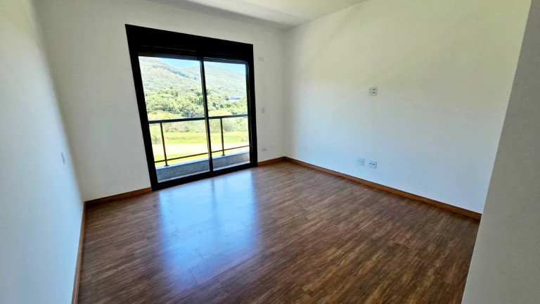 Imagem Casa com 3 Quartos à Venda, em Poços De Caldas Imagem Casa com 3 Quartos à Venda, em Poços De Caldas