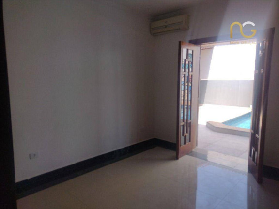Imagem Casa com 3 Quartos à Venda, 160 m² em Canto Do Forte - Praia Grande Imagem Casa com 3 Quartos à Venda, 160 m² em Canto Do Forte - Praia Grande