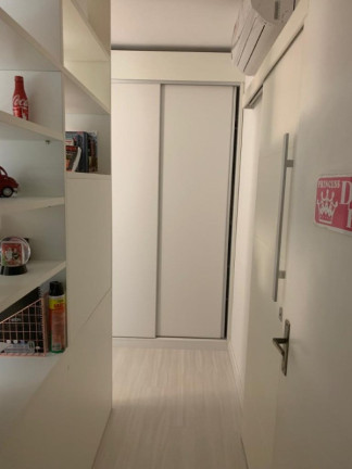 Imagem Sobrado com 3 Quartos à Venda, 260 m² em Jardim Itu - Porto Alegre