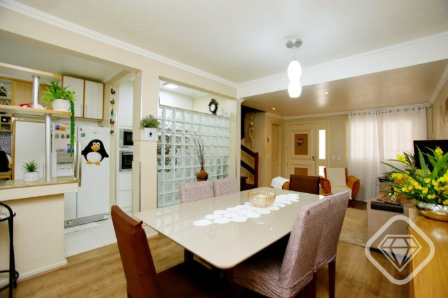 Imagem Casa com 4 Quartos à Venda, 265 m² em Ipanema - Porto Alegre Imagem Casa com 4 Quartos à Venda, 265 m² em Ipanema - Porto Alegre