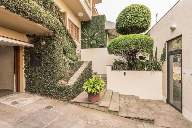 Imagem Casa com 4 Quartos à Venda, em Três Figueiras - Porto Alegre Imagem Casa com 4 Quartos à Venda, em Três Figueiras - Porto Alegre