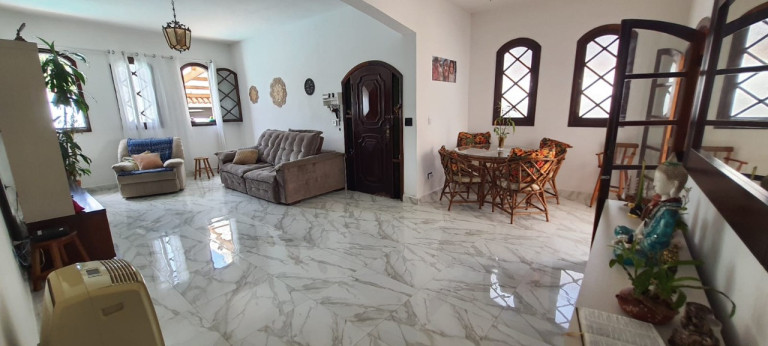 Imagem Casa com 4 Quartos à Venda, 360 m² em Balneário Praia Do Pernambuco Guarujá - São Paulo Imagem Casa com 4 Quartos à Venda, 360 m² em Balneário Praia Do Pernambuco Guarujá - São Paulo
