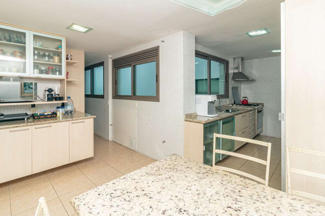 Imagem Apartamento com 4 Quartos à Venda, 262 m² em Três Figueiras - Porto Alegre Imagem Apartamento com 4 Quartos à Venda, 262 m² em Três Figueiras - Porto Alegre