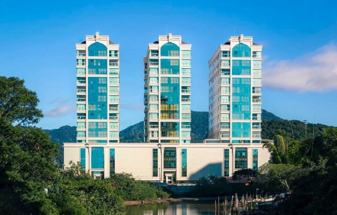 Apartamento com 3 Quartos à Venda, 238.260 m² em Centro - Itapema