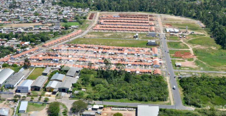 Imagem Casa com 2 Quartos à Venda, 150 m² em Restinga - Porto Alegre Imagem Casa com 2 Quartos à Venda, 150 m² em Restinga - Porto Alegre