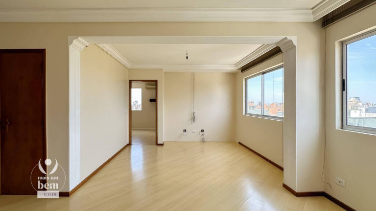 Imagem Cobertura com 3 Quartos à Venda, 129 m² em Cabral - Curitiba