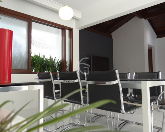 Imagem Casa com 4 Quartos à Venda, 500 m² em Glória - Joinville