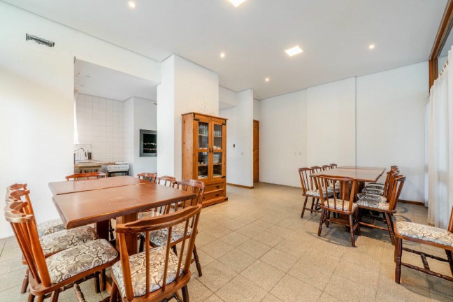 Imagem Apartamento com 2 Quartos à Venda, 120 m² em Petrópolis - Porto Alegre Imagem Apartamento com 2 Quartos à Venda, 120 m² em Petrópolis - Porto Alegre
