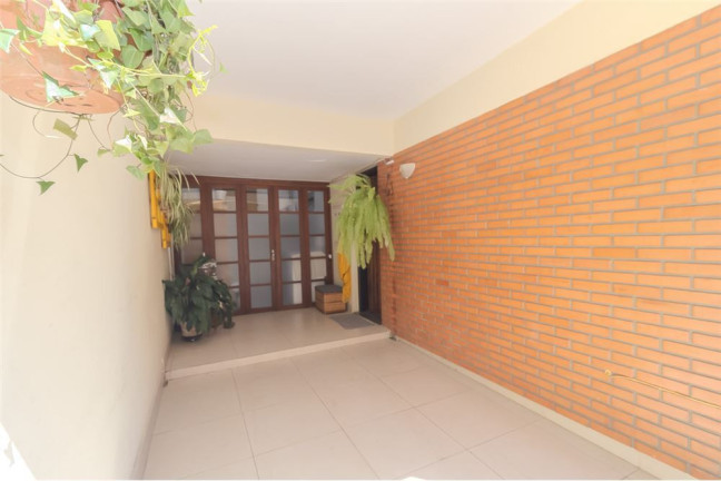 Imagem Casa com 3 Quartos à Venda,  em Medianeira - Porto Alegre