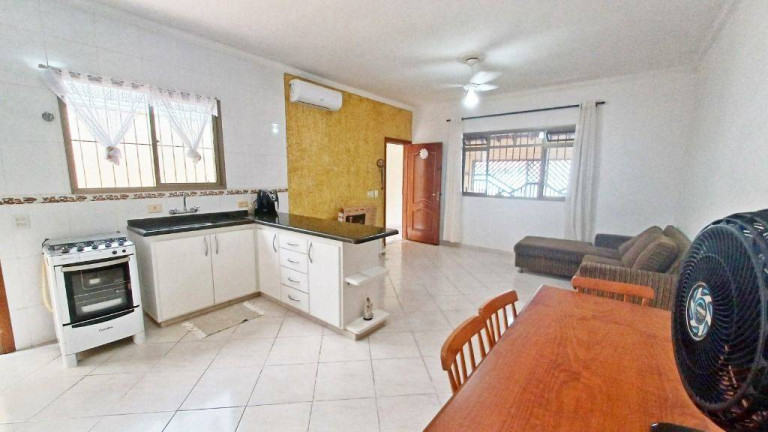 Imagem Casa com 2 Quartos à Venda, 140 m² em Real - Praia Grande Imagem Casa com 2 Quartos à Venda, 140 m² em Real - Praia Grande