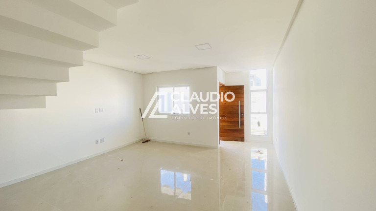 Imagem Casa com 4 Quartos à Venda, 118 m² em Sim - Feira De Santana Imagem Casa com 4 Quartos à Venda, 118 m² em Sim - Feira De Santana