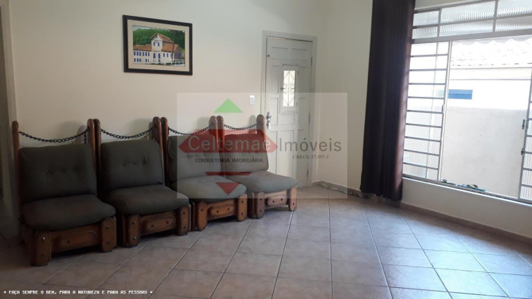 Imagem Casa com 3 Quartos à Venda, 280 m² em Jardim Eulalia - Taubaté Imagem Casa com 3 Quartos à Venda, 280 m² em Jardim Eulalia - Taubaté