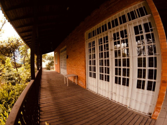Imagem Imóvel com 3 Quartos à Venda, em Lagoa Da Conceição - Florianópolis Imagem Imóvel com 3 Quartos à Venda, em Lagoa Da Conceição - Florianópolis