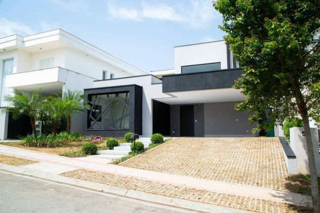 Imagem Casa com 3 Quartos à Venda, 247 m² em Tamboré - Santana De Parnaíba Imagem Casa com 3 Quartos à Venda, 247 m² em Tamboré - Santana De Parnaíba