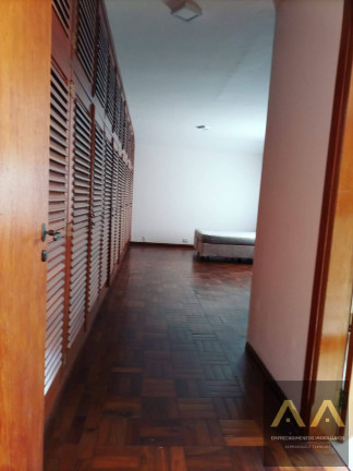 Imagem Casa com 3 Quartos à Venda, 300 m² em Alphaville - Barueri