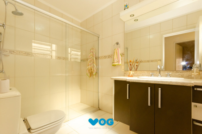 Imagem Casa com 3 Quartos à Venda, 230 m² em Petrópolis - Porto Alegre Imagem Casa com 3 Quartos à Venda, 230 m² em Petrópolis - Porto Alegre