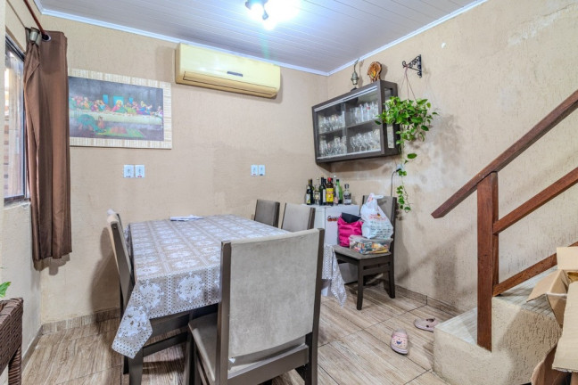 Imagem Casa com 5 Quartos à Venda, 270 m² em Sarandi - Porto Alegre Imagem Casa com 5 Quartos à Venda, 270 m² em Sarandi - Porto Alegre
