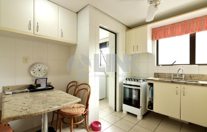 Imagem Apartamento com 3 Quartos à Venda, 148 m² em Petrópolis - Porto Alegre Imagem Apartamento com 3 Quartos à Venda, 148 m² em Petrópolis - Porto Alegre