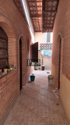 Imagem Casa com 3 Quartos à Venda, 197 m² em Vila Mazzei - Santo André