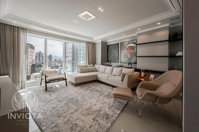 Imagem Apartamento com 3 Quartos à Venda, 217 m² em Centro - Balneário Camboriú Imagem Apartamento com 3 Quartos à Venda, 217 m² em Centro - Balneário Camboriú