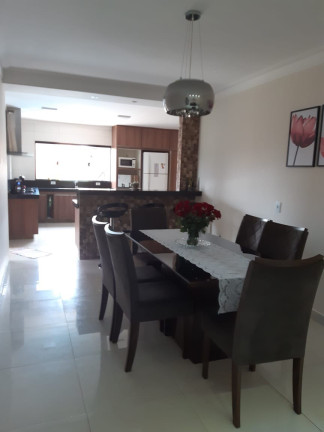 Imagem Casa com 3 Quartos à Venda, 250 m² em Estância São José - Poços De Caldas Imagem Casa com 3 Quartos à Venda, 250 m² em Estância São José - Poços De Caldas