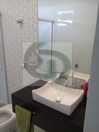 Imagem Casa com 4 Quartos à Venda, 274 m² Imagem Casa com 4 Quartos à Venda, 274 m²