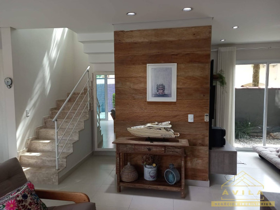 Imagem Casa com 4 Quartos à Venda, em Bertioga Imagem Casa com 4 Quartos à Venda, em Bertioga