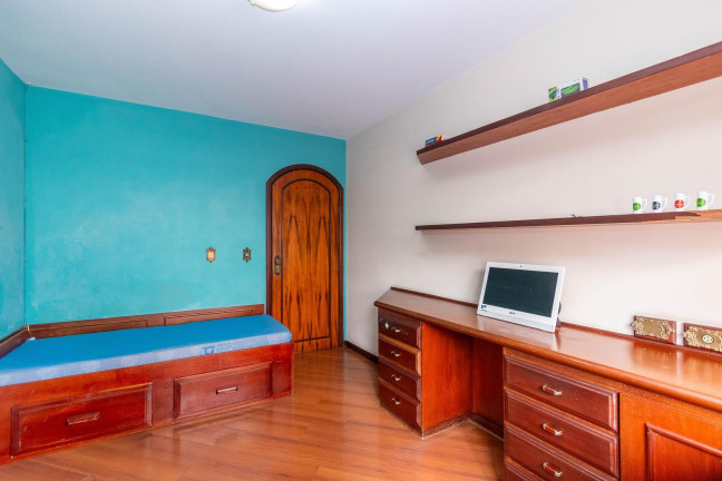 Imagem Casa com 3 Quartos à Venda, 223 m² em Portão - Curitiba Imagem Casa com 3 Quartos à Venda, 223 m² em Portão - Curitiba
