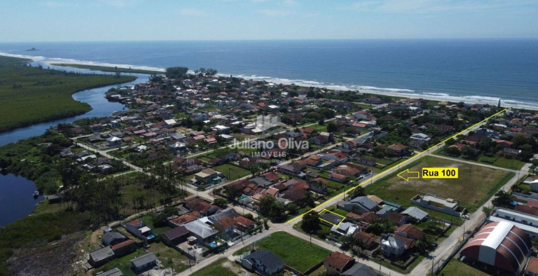 Casa com 3 Quartos à Venda, 100 m² em Barra Do Sai - Itapoá