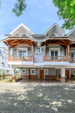 Imagem Imóvel com 3 Quartos à Venda, 409 m² em Vila Assunção - Porto Alegre Imagem Imóvel com 3 Quartos à Venda, 409 m² em Vila Assunção - Porto Alegre