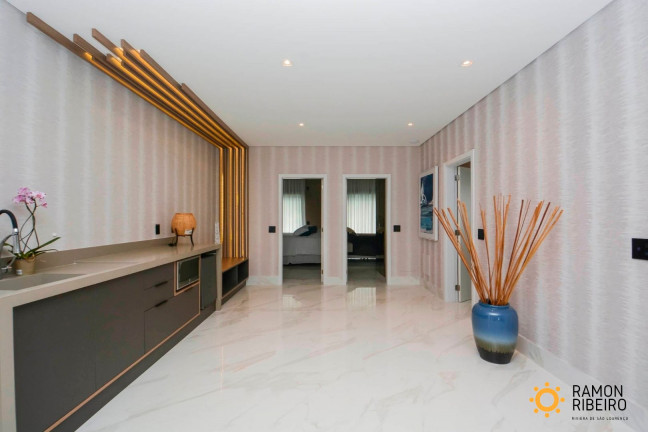 Imagem Imóvel com 6 Quartos à Venda, em Riviera - Bertioga Imagem Imóvel com 6 Quartos à Venda, em Riviera - Bertioga