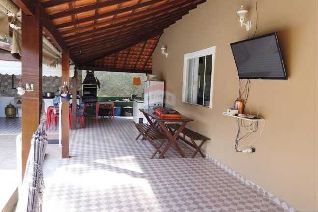 Imagem Imóvel com 3 Quartos à Venda, 250 m² em Sampaio Correa - Saquarema