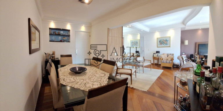 Imagem Apartamento com 3 Quartos à Venda, 110 m² em Moema - São Paulo Imagem Apartamento com 3 Quartos à Venda, 110 m² em Moema - São Paulo