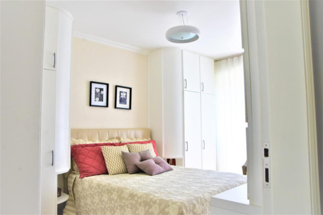 Imagem Apartamento com 2 Quartos à Venda, 65 m² em Petrópolis - Porto Alegre Imagem Apartamento com 2 Quartos à Venda, 65 m² em Petrópolis - Porto Alegre
