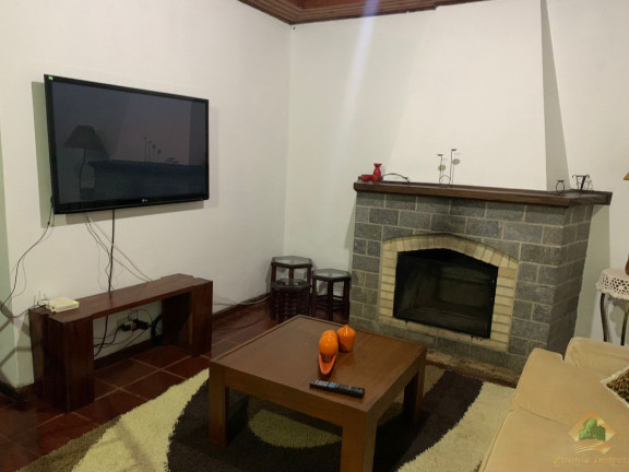 Imagem Casa com 4 Quartos à Venda, 200 m² em Vila Abernéssia - Campos Do Jordão