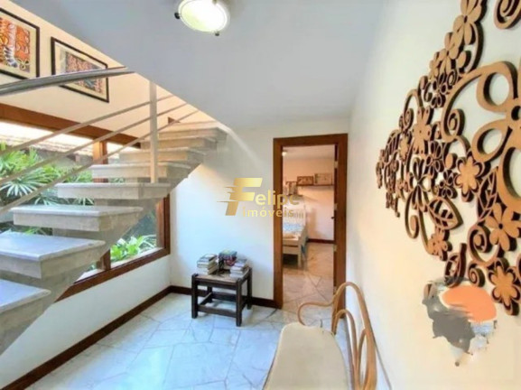 Imagem Casa com 6 Quartos à Venda, 720 m² em Praia Do Morro - Guarapari