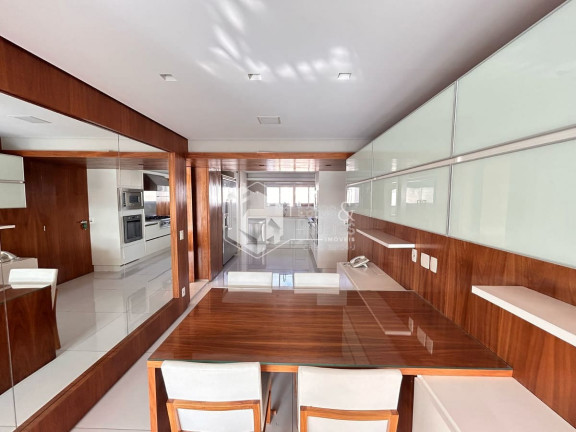 Imagem Apartamento com 3 Quartos à Venda, 335 m² em Moema - São Paulo