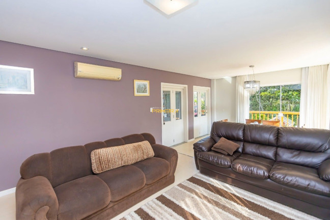 Imagem Casa com 5 Quartos à Venda, 4.850 m² em Augusta - Curitiba