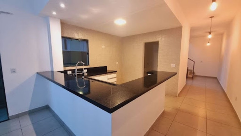 Imagem Casa com 3 Quartos à Venda, 140 m² em Jardim Maristela - Atibaia Imagem Casa com 3 Quartos à Venda, 140 m² em Jardim Maristela - Atibaia