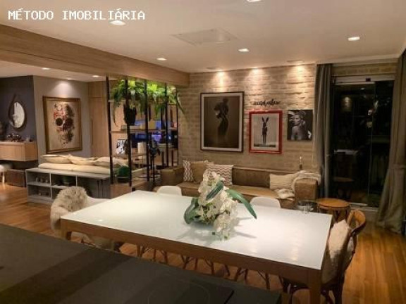 Imagem Imóvel com 2 Quartos à Venda, 121 m² em Pinheiros - São Paulo Imagem Imóvel com 2 Quartos à Venda, 121 m² em Pinheiros - São Paulo