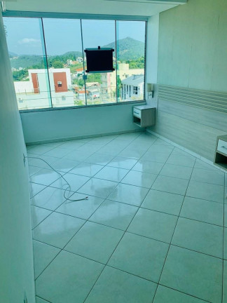 Imagem Sobrado com 3 Quartos à Venda, 185 m² em Ariribá - Balneário Camboriú Imagem Sobrado com 3 Quartos à Venda, 185 m² em Ariribá - Balneário Camboriú