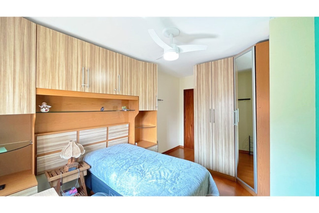 Imagem Casa com 5 Quartos à Venda, em Ipanema - Porto Alegre Imagem Casa com 5 Quartos à Venda, em Ipanema - Porto Alegre