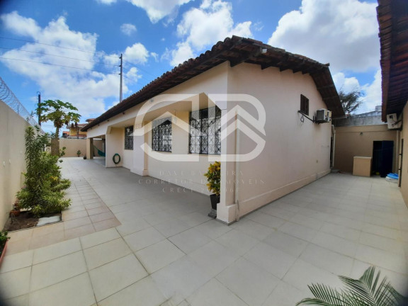 Imagem Casa com 4 Quartos à Venda, 292 m² em Sapiranga - Fortaleza Imagem Casa com 4 Quartos à Venda, 292 m² em Sapiranga - Fortaleza